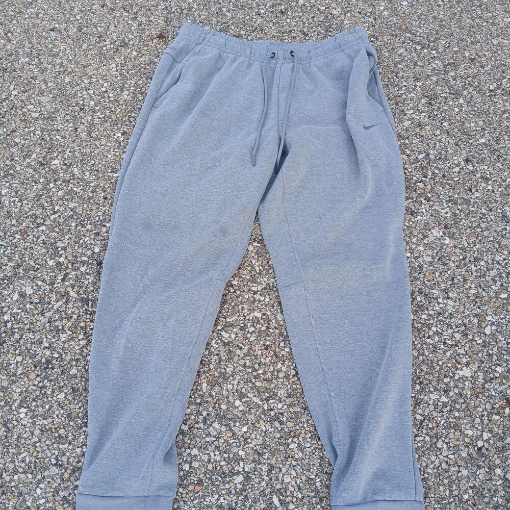 Nike Dri-FIT Sweatpants Mens Medium Gray Fleece Joggers Drawstring FZ0915-065